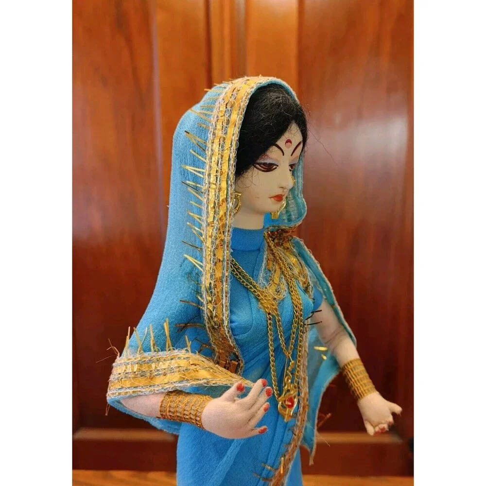 VTG Beautiful Details Handmade Indian Woman Saree Traditional Wearing Doll